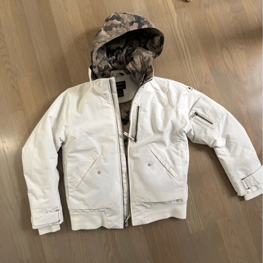 Burton Jacket , perfect for skiing, snowboarding, white, small